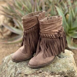 Darling Fringe Boots in Vegan Bullhide